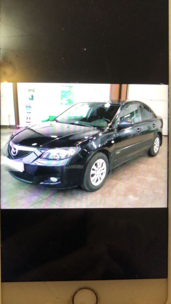 Автомобиль mazda 3