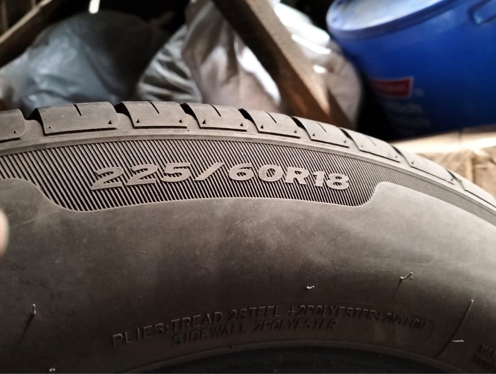 Продам шины 225/60/18 в отличном состояний