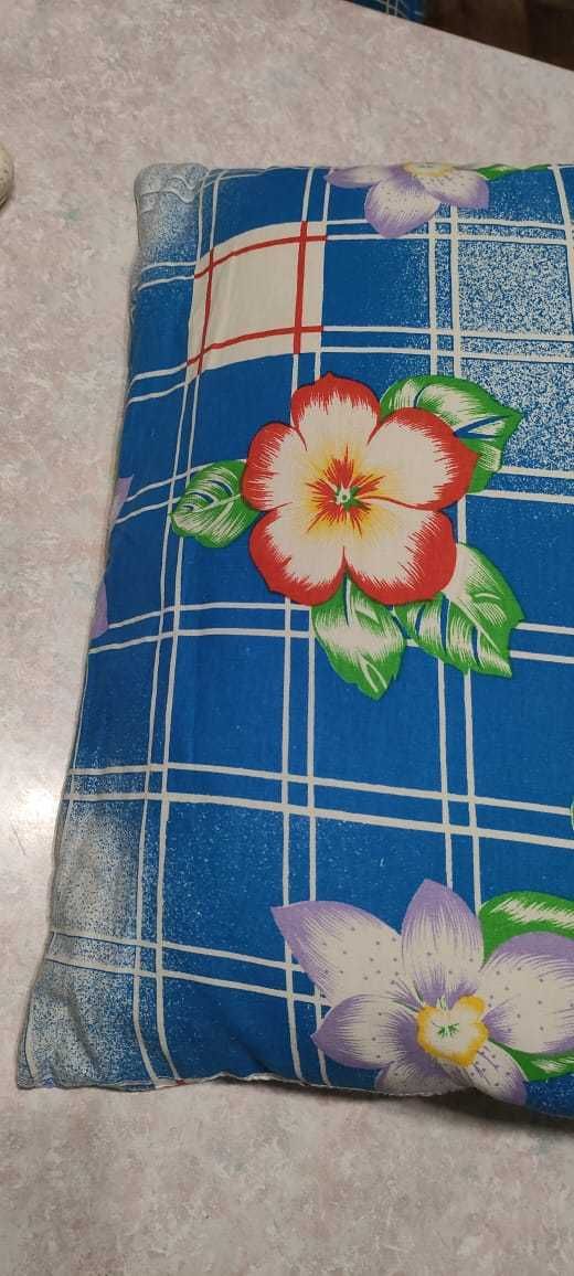 Подушки бу продам