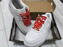 NIKE AIR FORCE 1 x Supreme