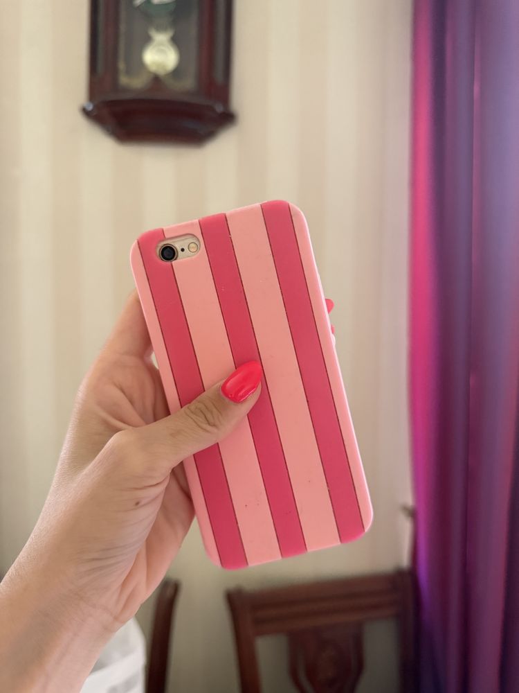 Iphone 6, в хорошем состоянии, серего цвета также тмеются чехлы
