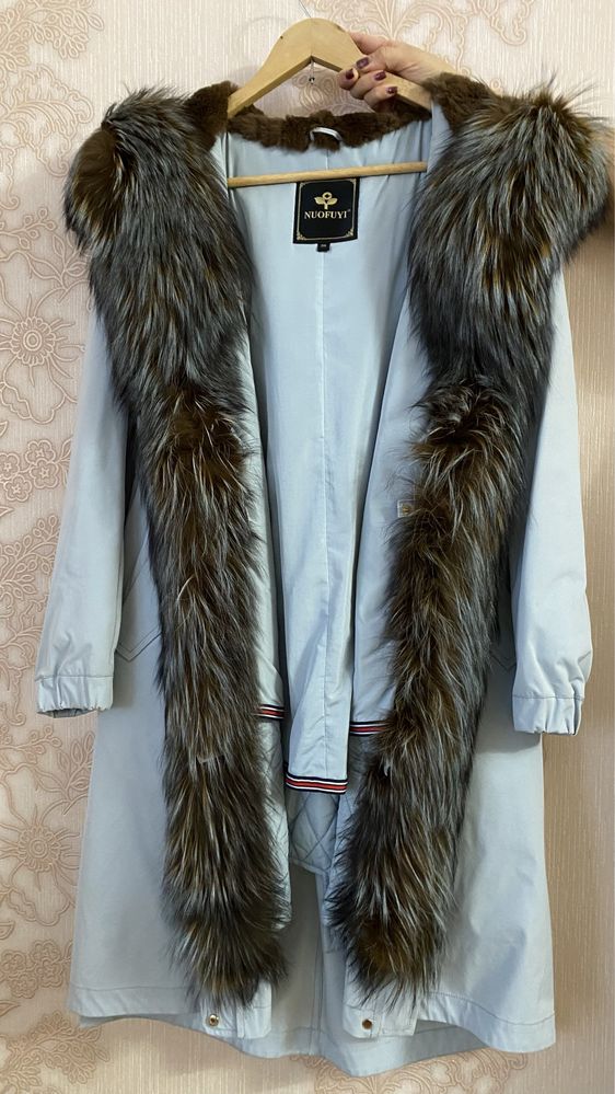 Продам пехору с мехом чернобурки,
