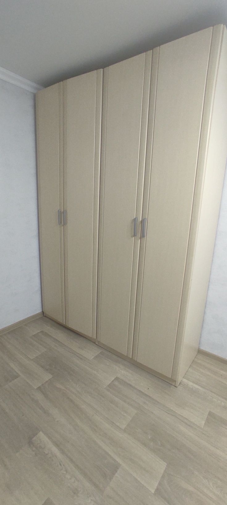 Продам шкаф под одежду!