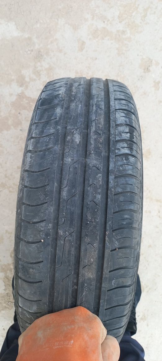 1шт дөңгелек 195/65. R15 сатылады.