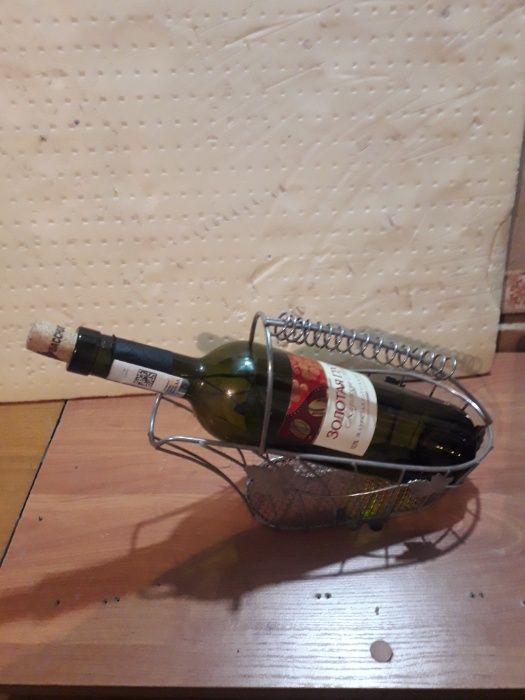 Продам подстаканник железные для бутылки  расписанный листиками
