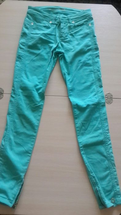 продам брюки для девочки подростка 12-16 лет