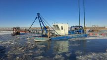 Компания оказывает услуги по очистке водоемов электрическим земснарядо