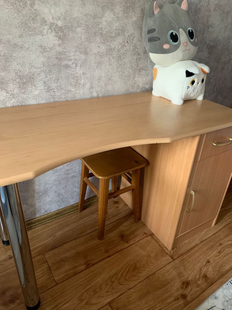 продаю рабочий стол