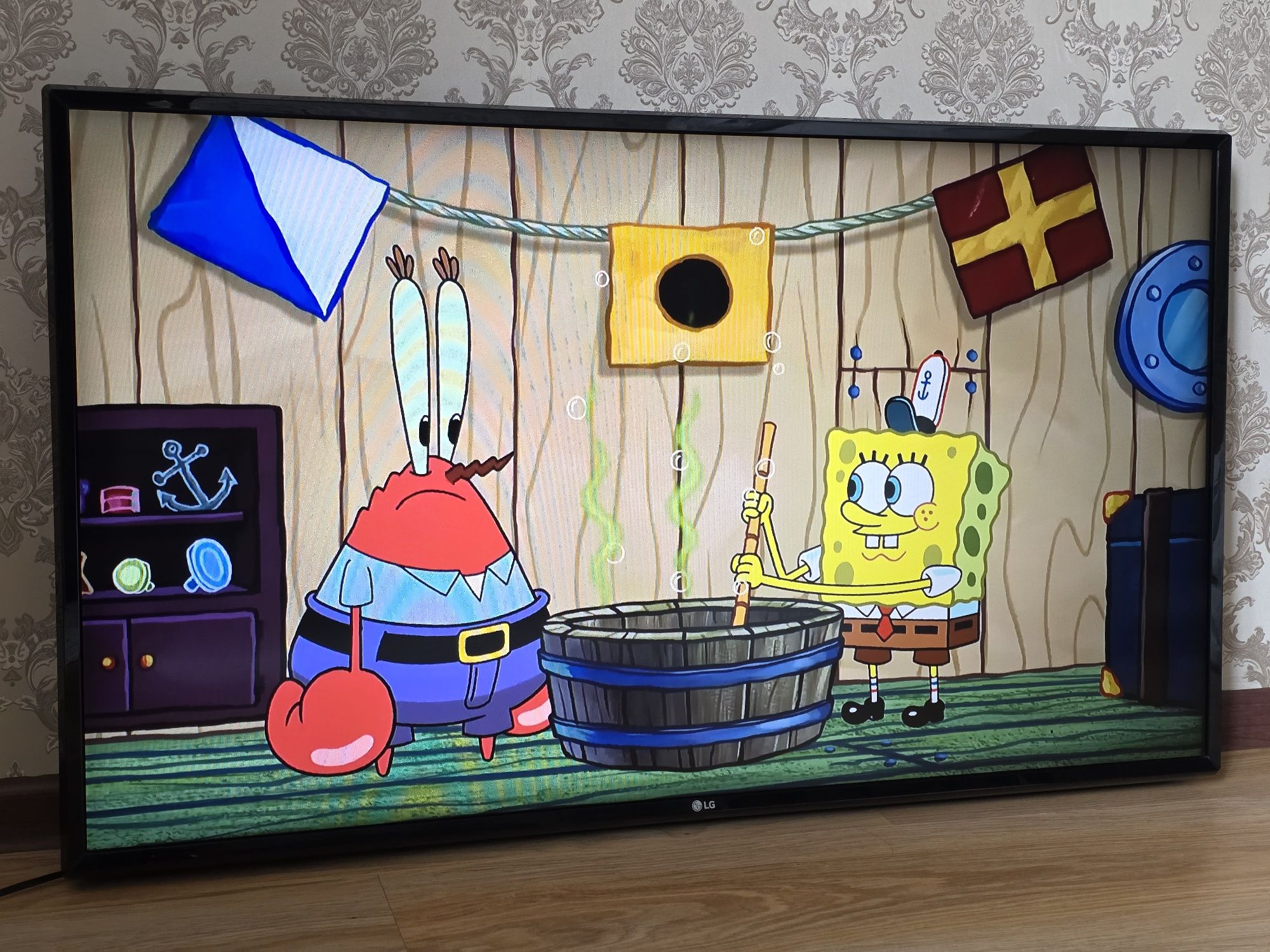 Продам LG 43" 110 см смарт телевизор smart tv