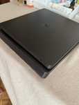 Продам PS 4 slim 1тб с аккаунтом на более 100 игр