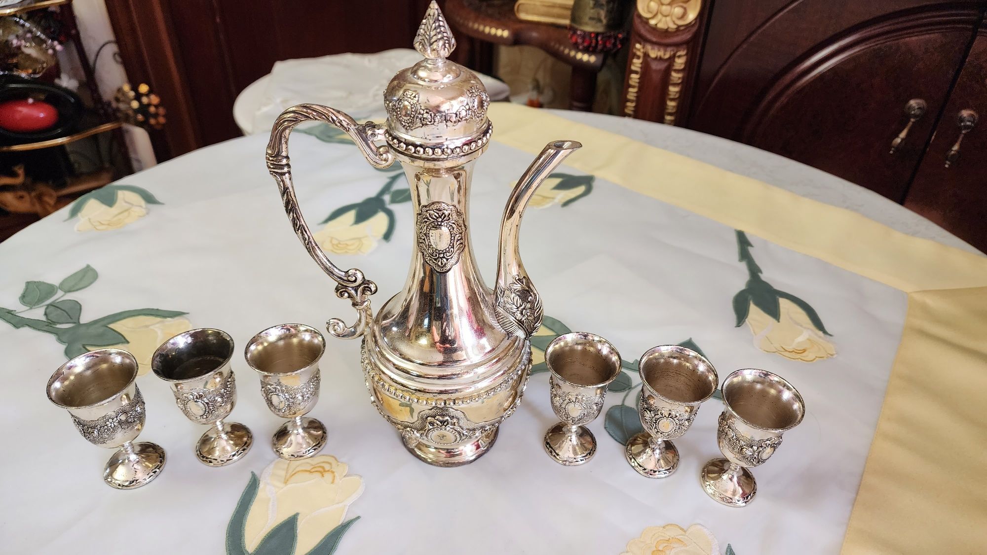 Мельхиоровый набор кувшин и рюмки