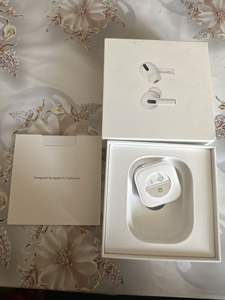 AirPods PRO беспроводные наушники