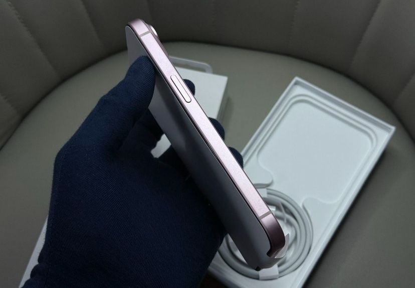 iPhone 15 с гарантией