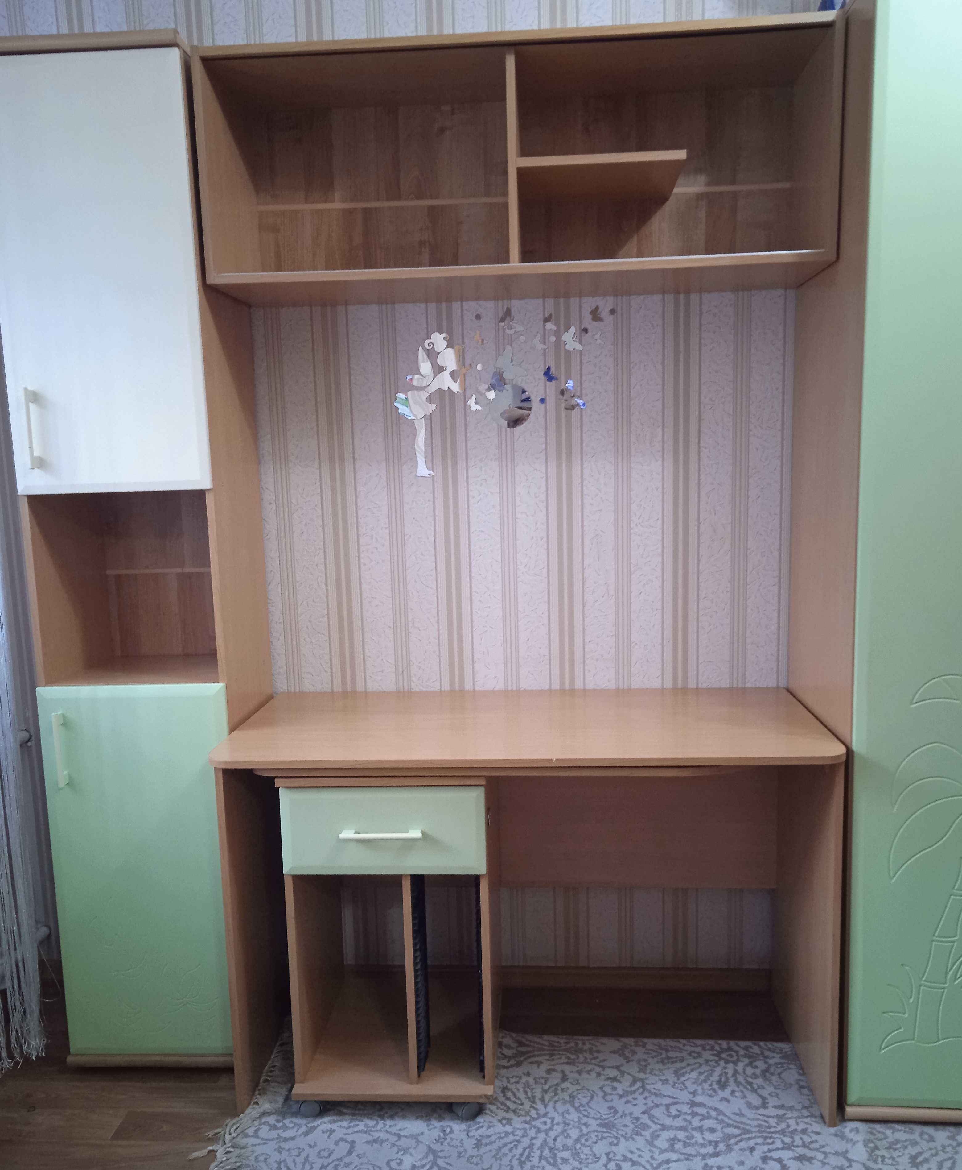 Стенка в детскую