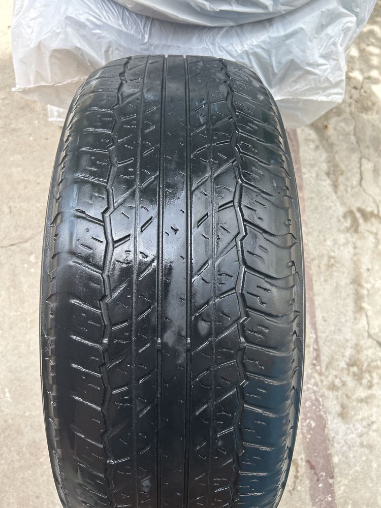 Прод шины в отличном состояний 265/65R17 Японские