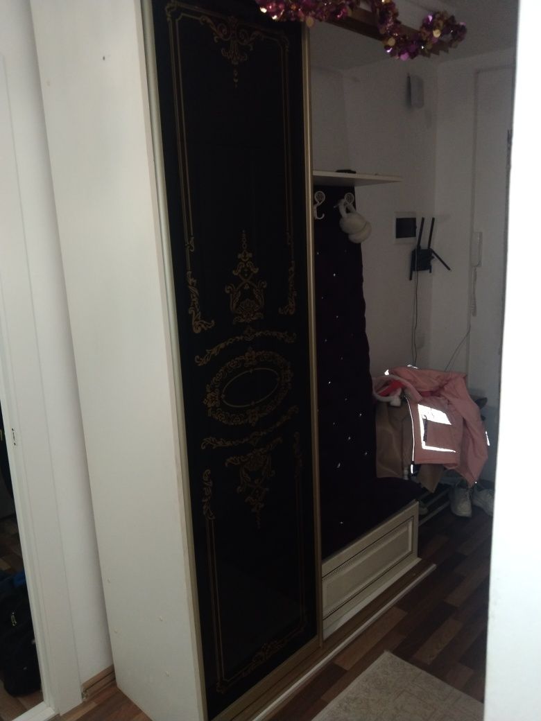 продам прихожую в хорошом состояние