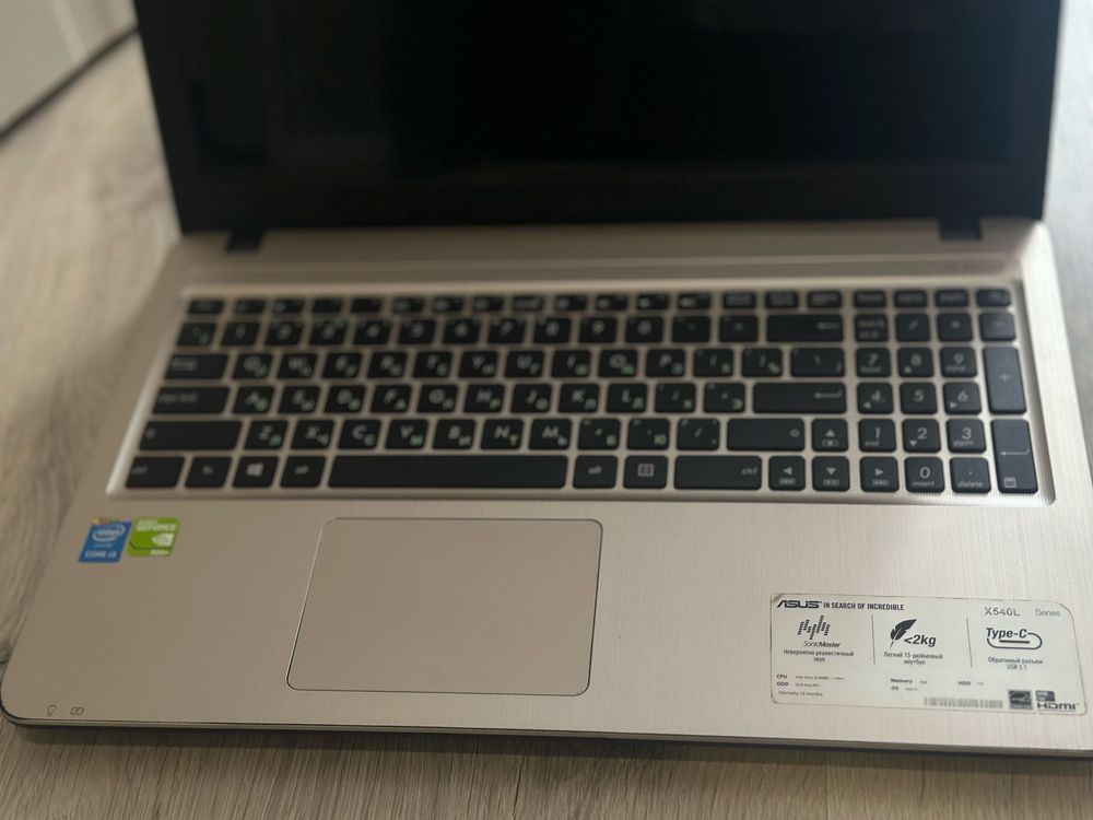 ASUS X540LJ-XX015T + комплект (сумка, мышь, зарядки)