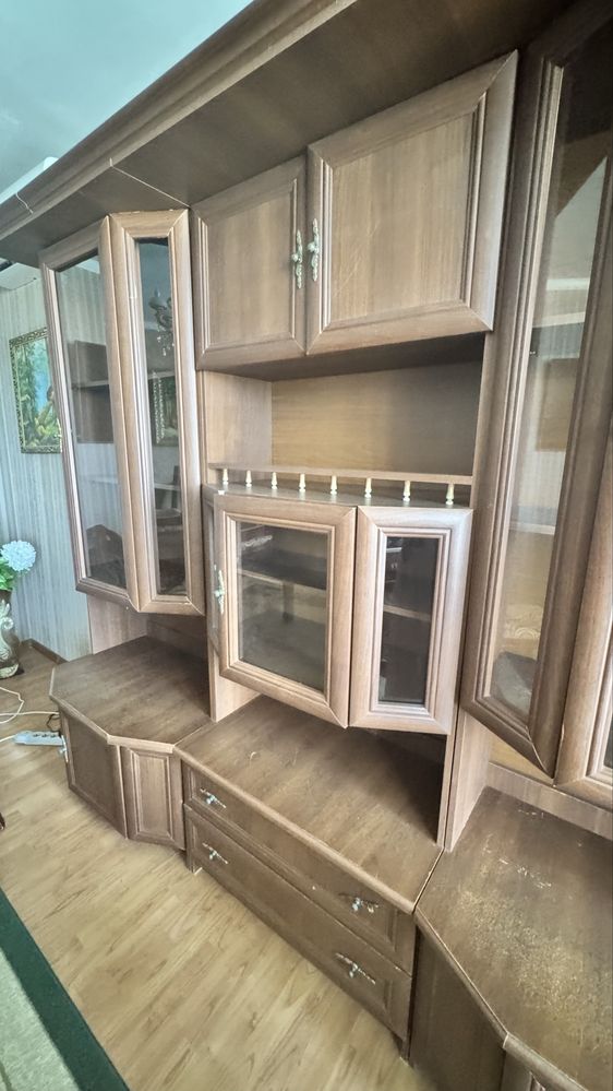 Продам шкаф. Высота 210, ширина 240
