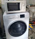 микроволновая печь SANYO и стиральная машина HOTPOINT