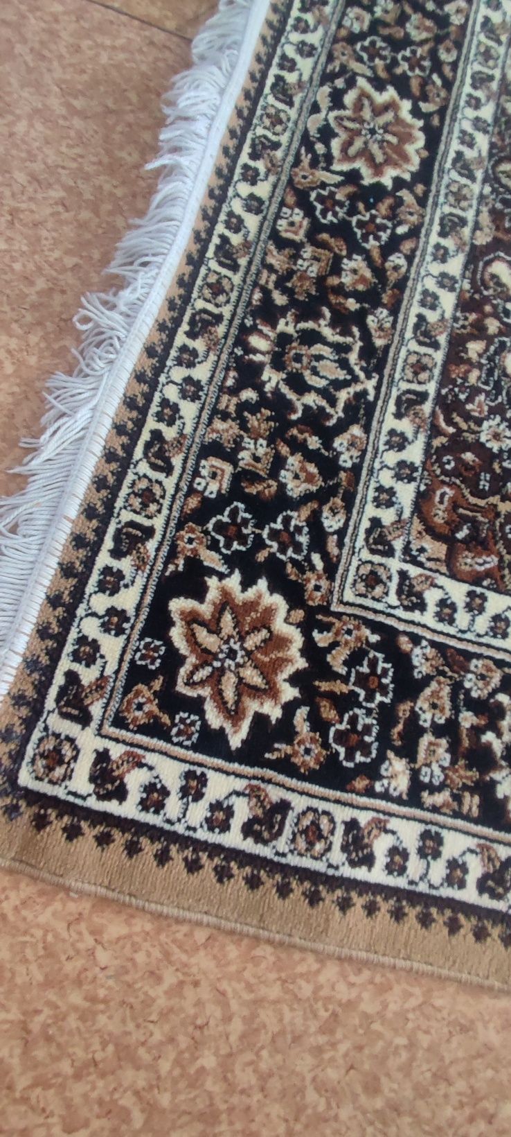 Продам  ковер 2*3м
