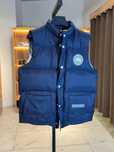 Безрукавка canada goose синего цвета размер М,L