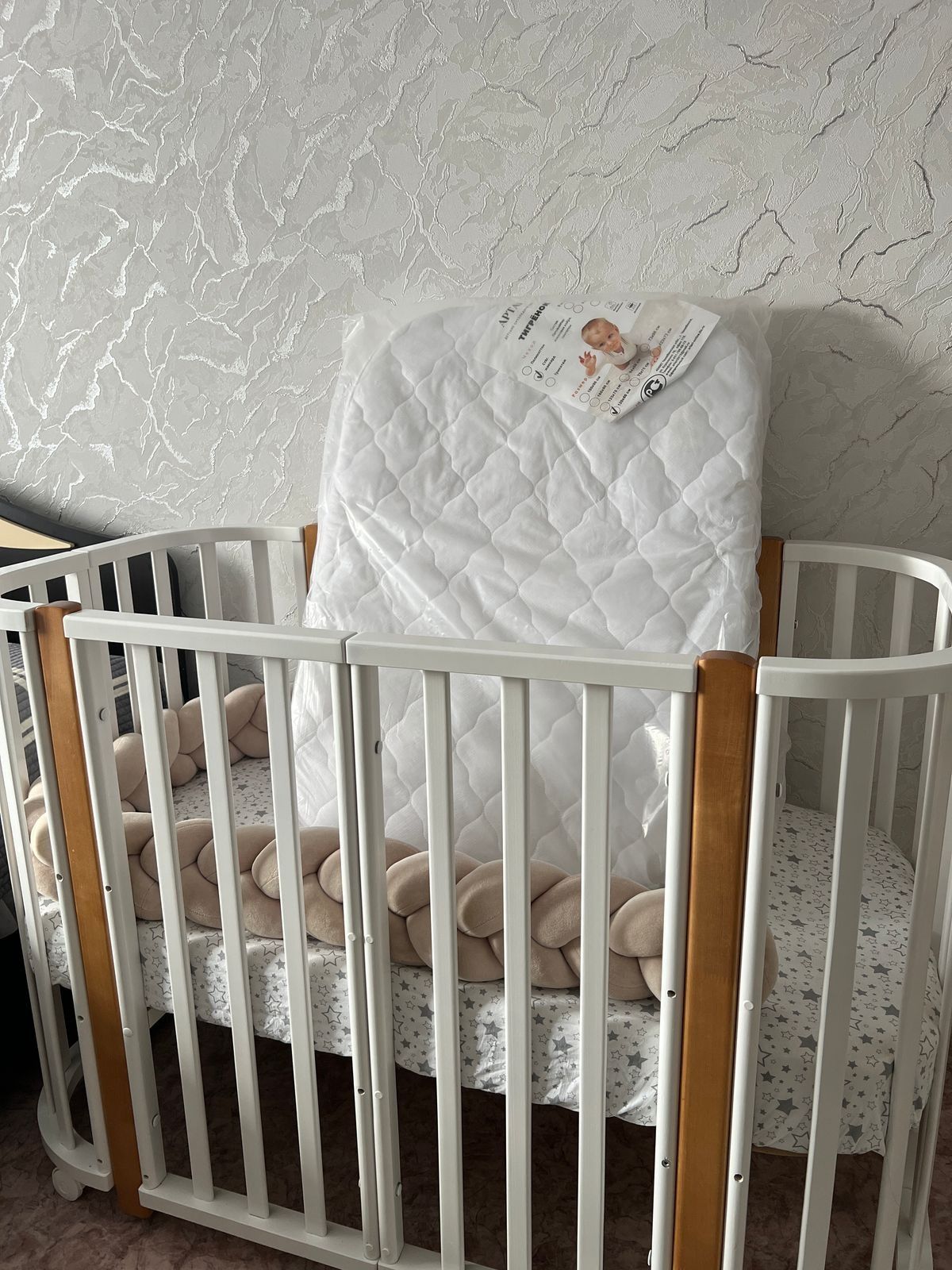 Продам детскую кроватку 3в1