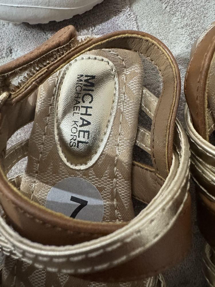 Обувь для девочки Michael Kors США на 2-4г