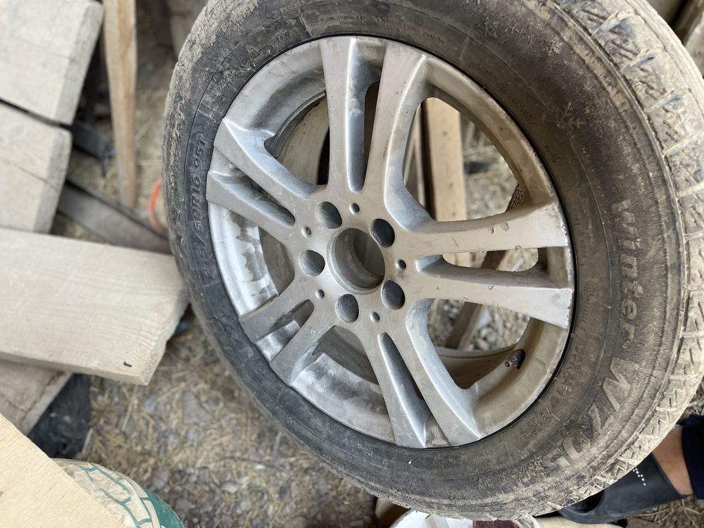 Авто шина и диск б/у 215/60/R16