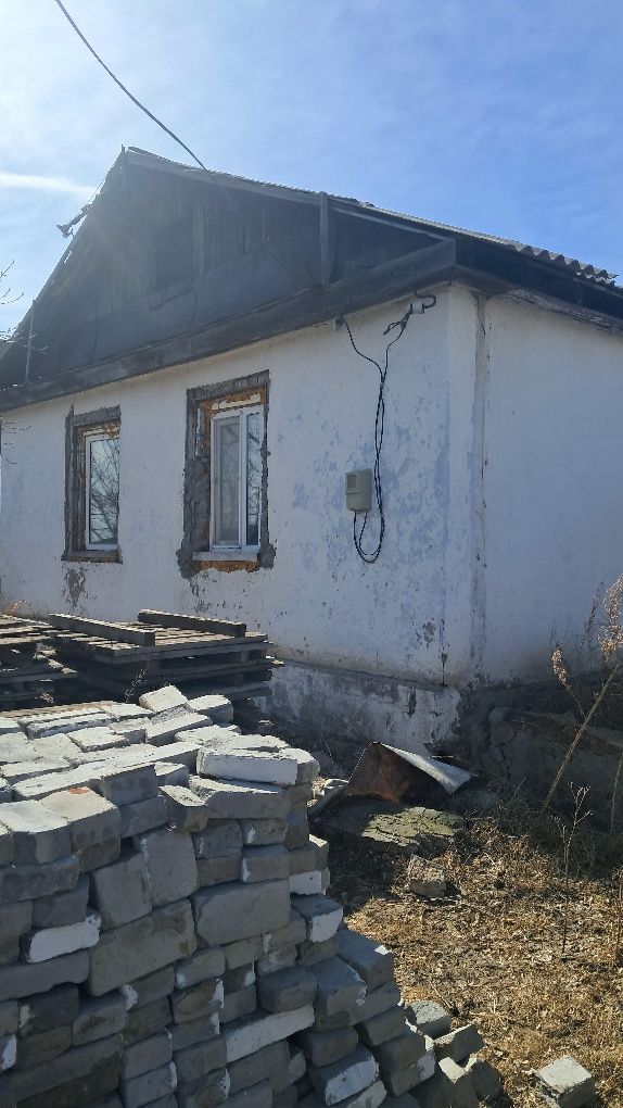 Продам дом, две комнаты, село Озёрное,