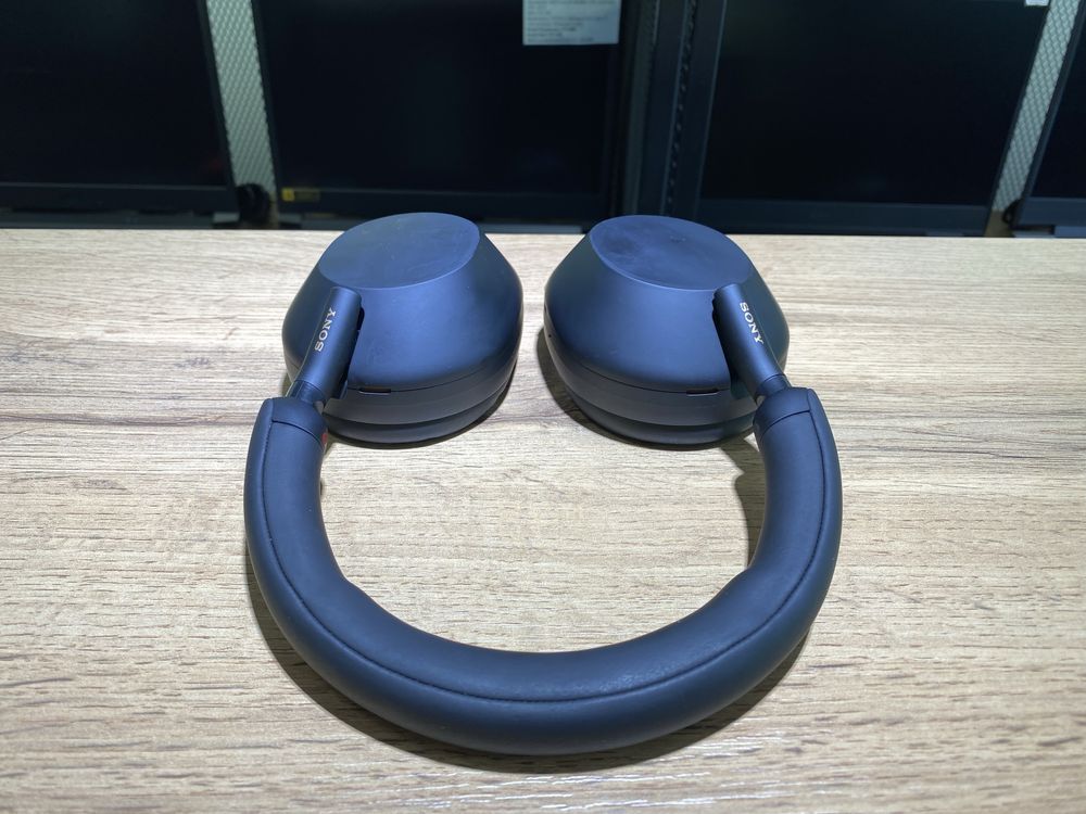 Наушники Sony WH-1000XM5, черные, беспроводные, 10493/А10