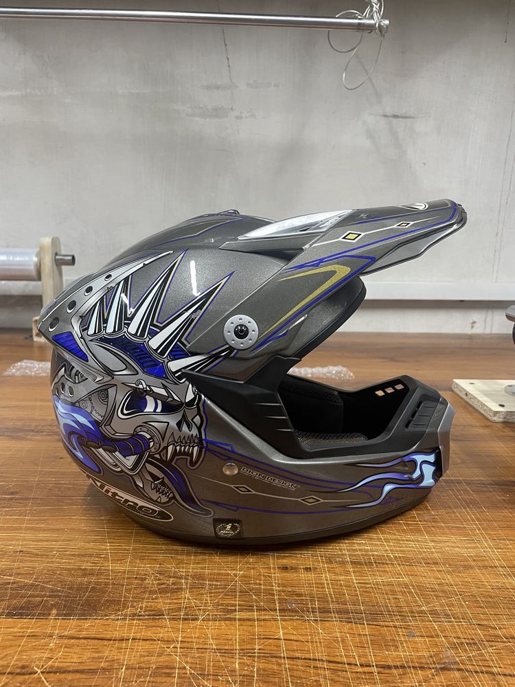 Шлем Nitro Dion Design