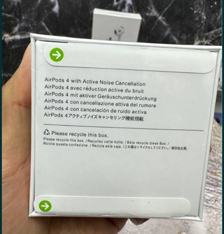 Airpods 4   
Шумоподавление и прозрачность 
Отличный звук и микрофон
О