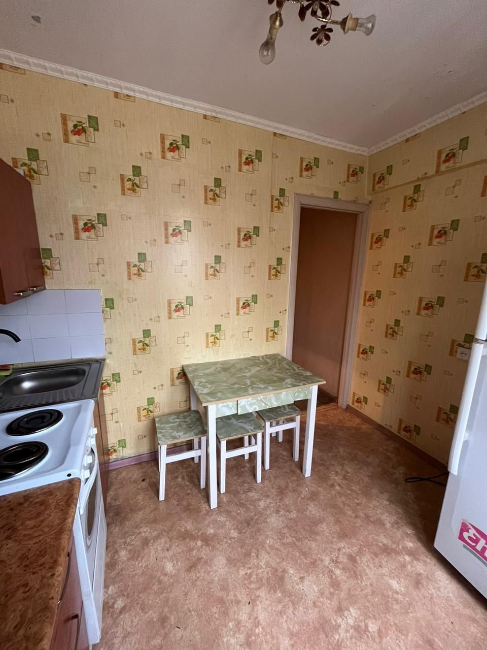 Сдам  кв 1.5  по району  КШТ