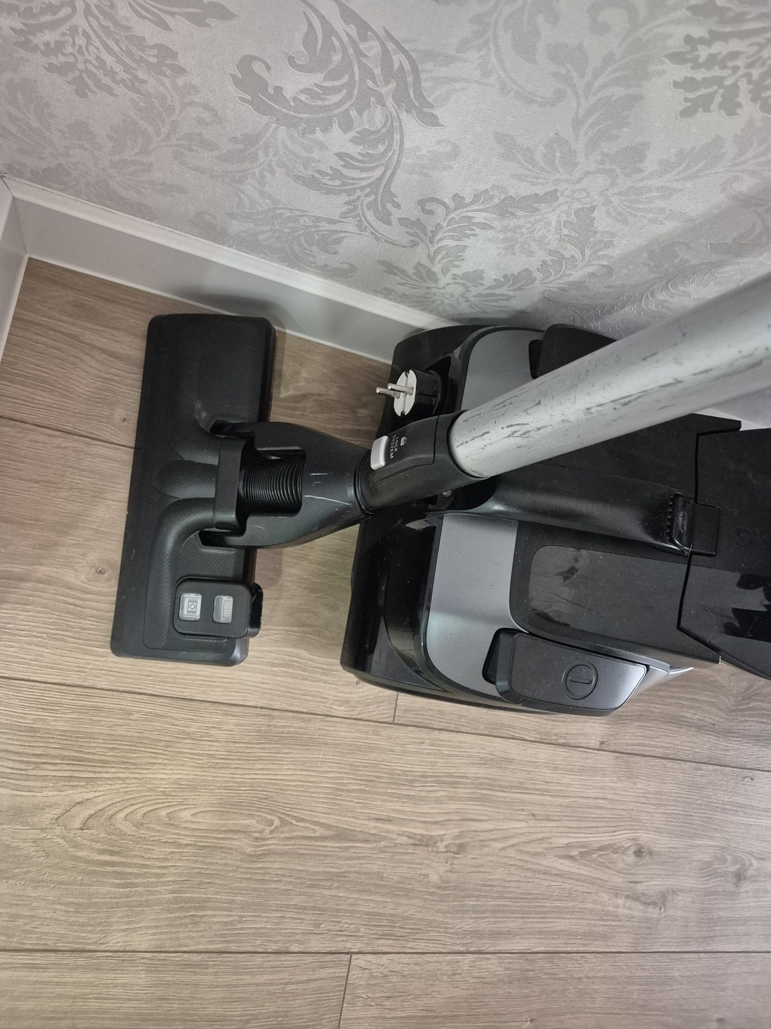 Продам пылесос фирмы Tefal