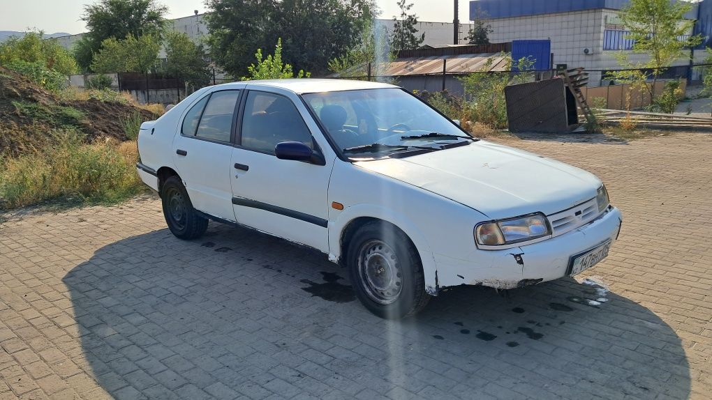 Продам Нисан примера!