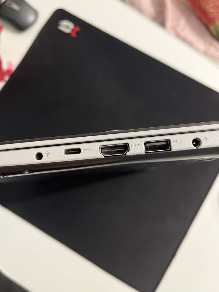 Asus Vivobook S14