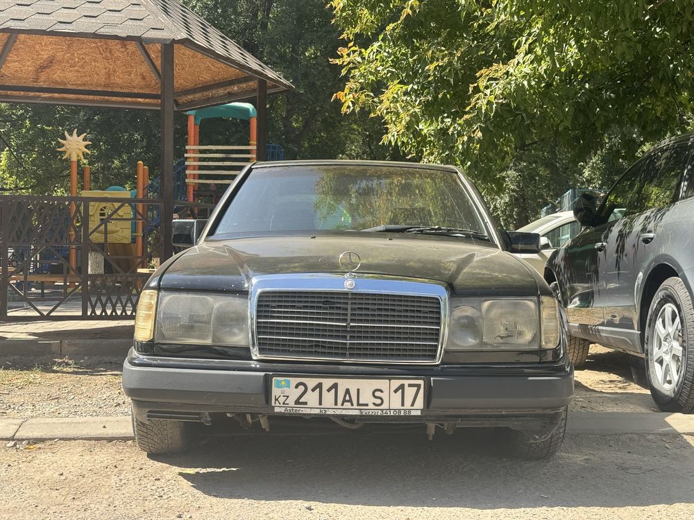 Мерседес w124 в нормальном состояние