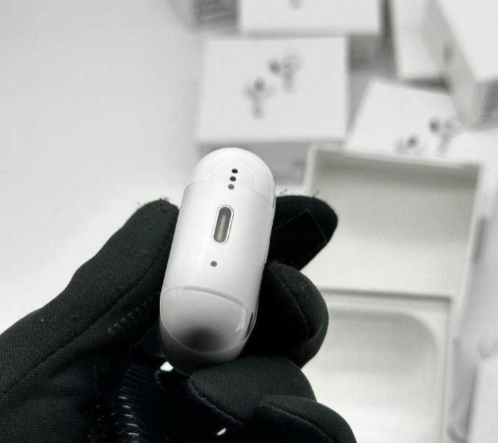 Airpods 4   
Шумоподавление и прозрачность 
Отличный звук и микрофон
О