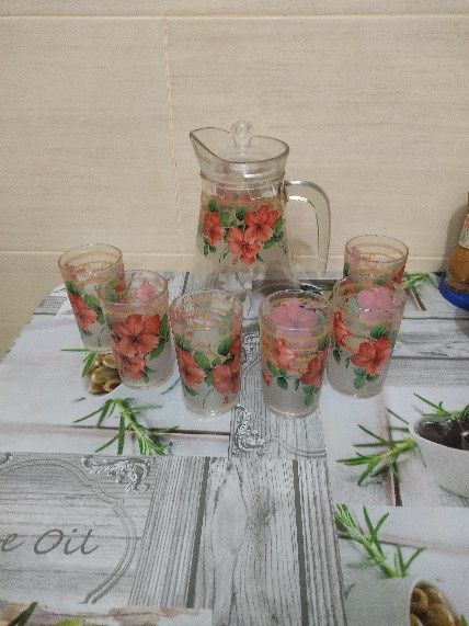 Продам кувшин и стаканы