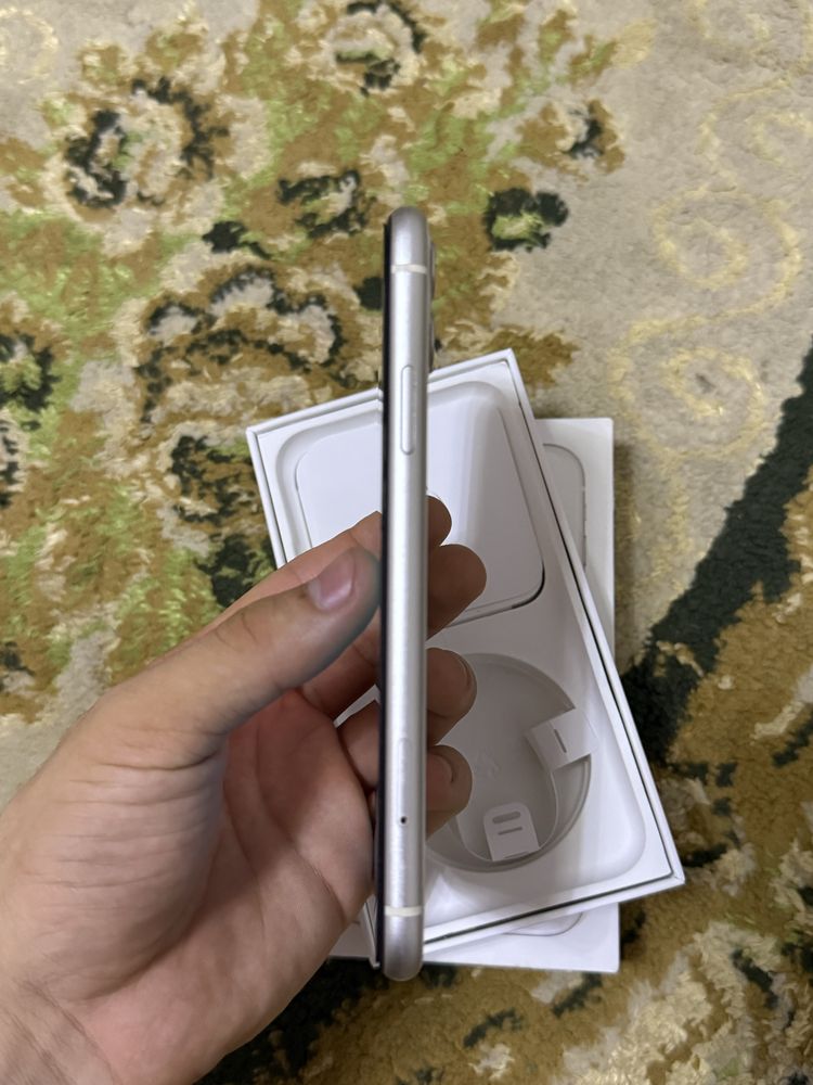 Iphone 11 Белый  128 гб