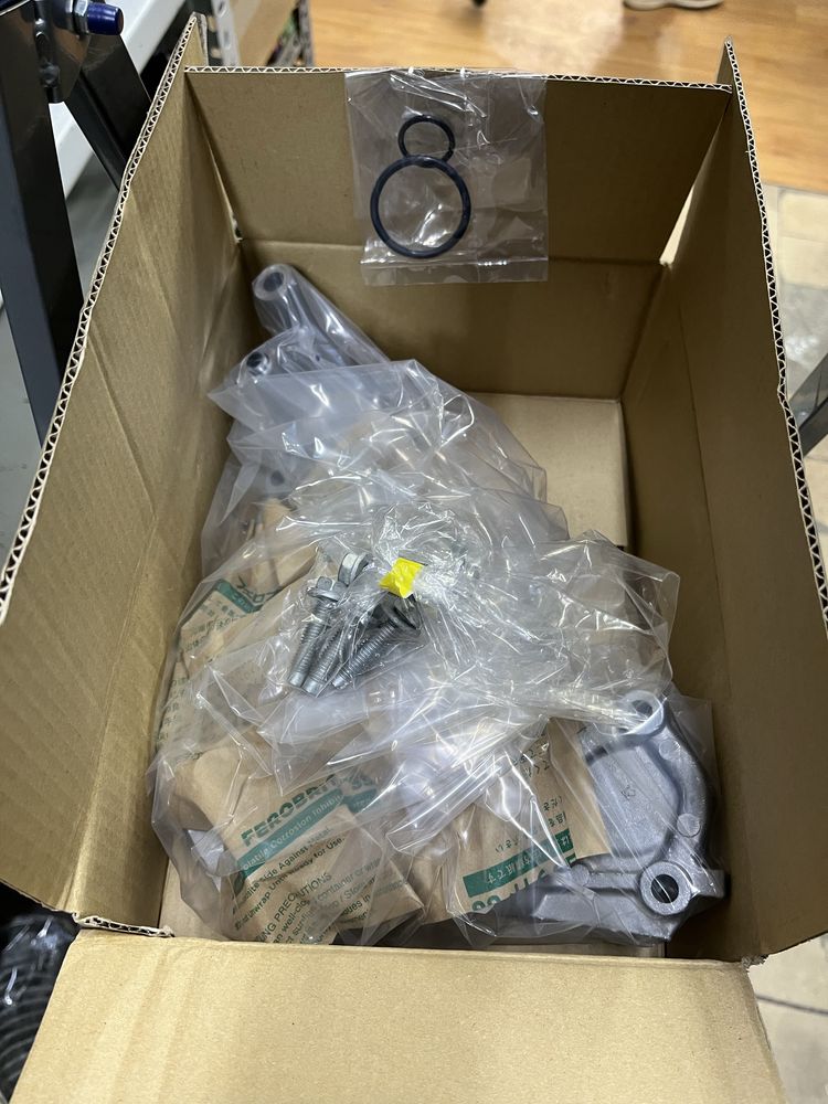 Помпа на крузак 100 gx 470 lc 100