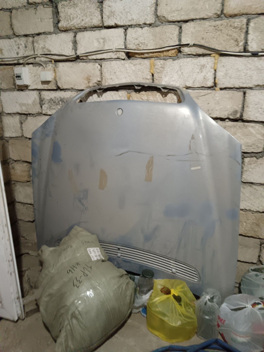 Капот Мерс лисичка