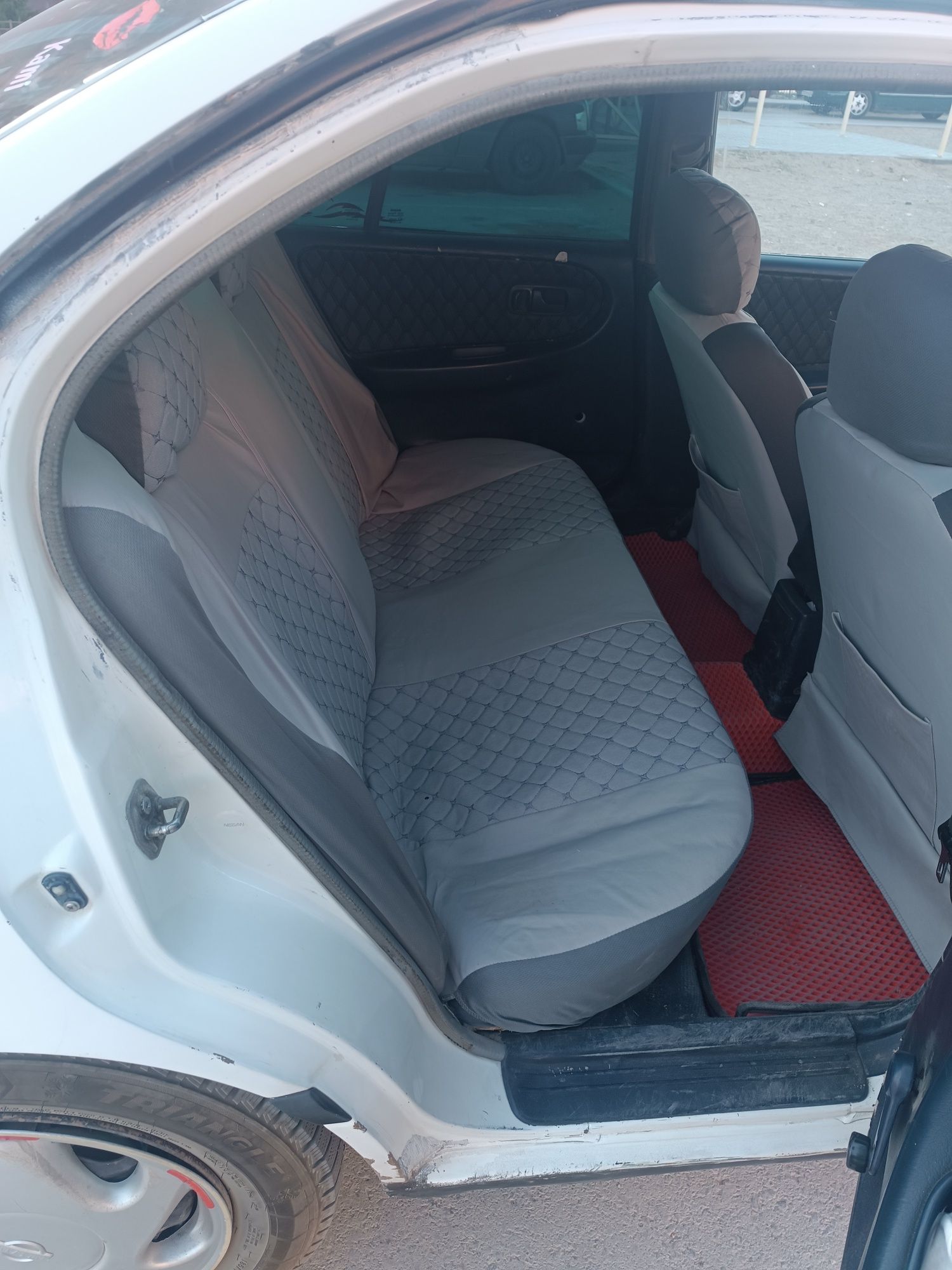 Nissan primera p10