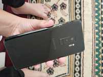 Самсунг с9+ флагманский телефон