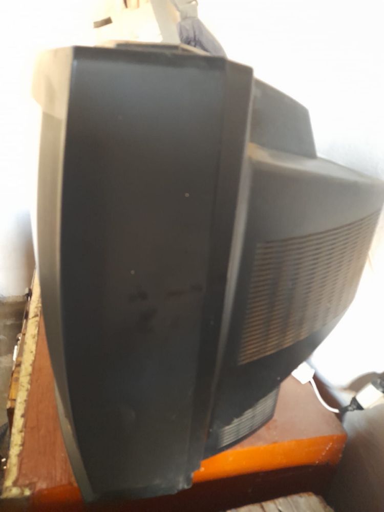 Продам телевизор lg