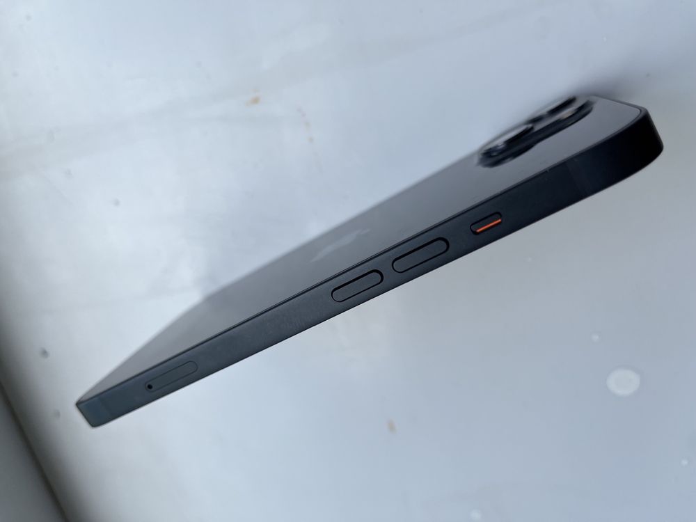 iPhone 13 128гб New черный, без комплекта