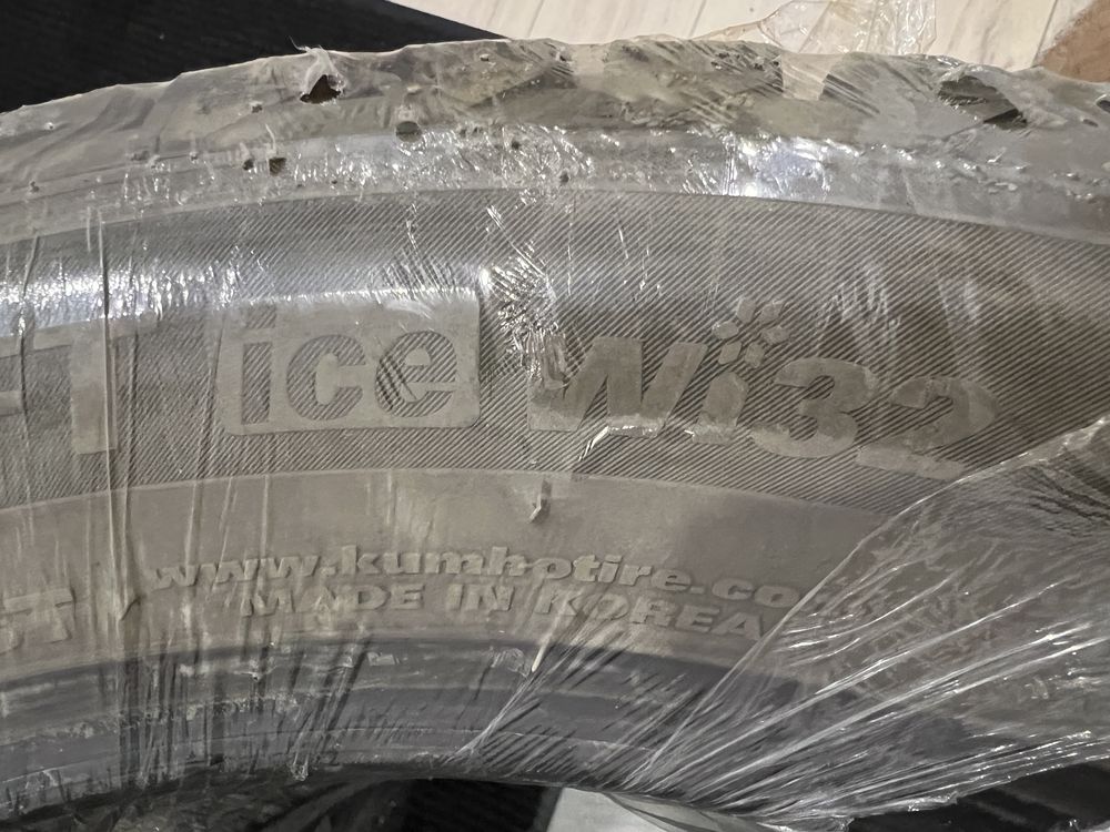 Продам зимнюю резину kumho