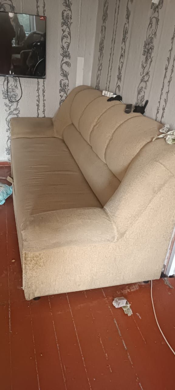 Продам диван мягкий