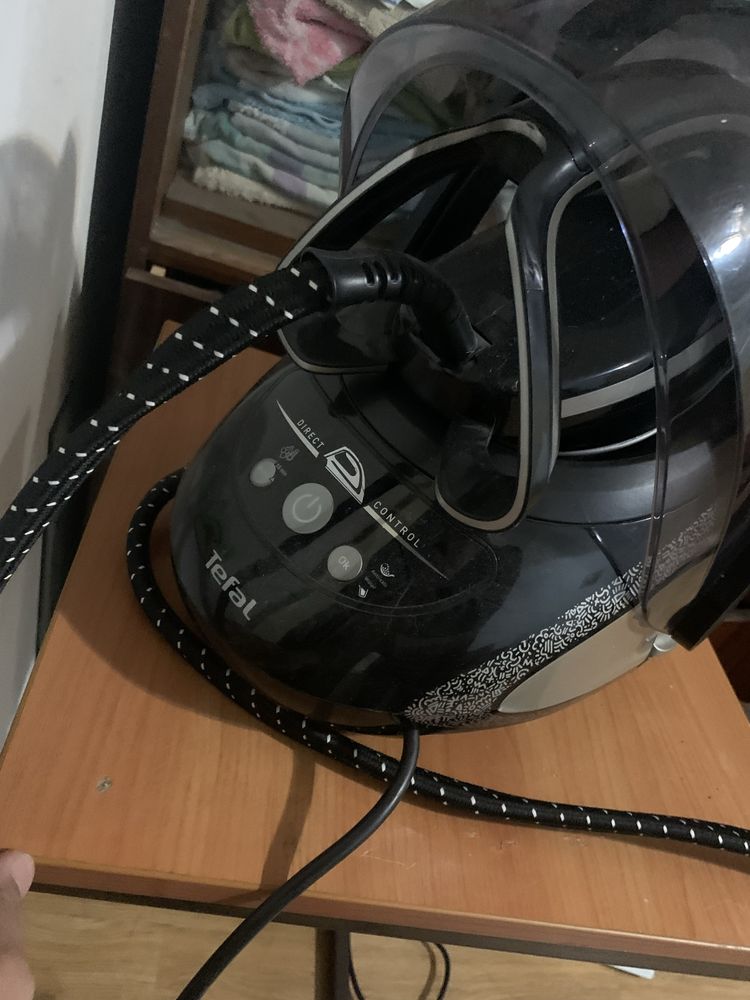 Паравой утюг почти новая