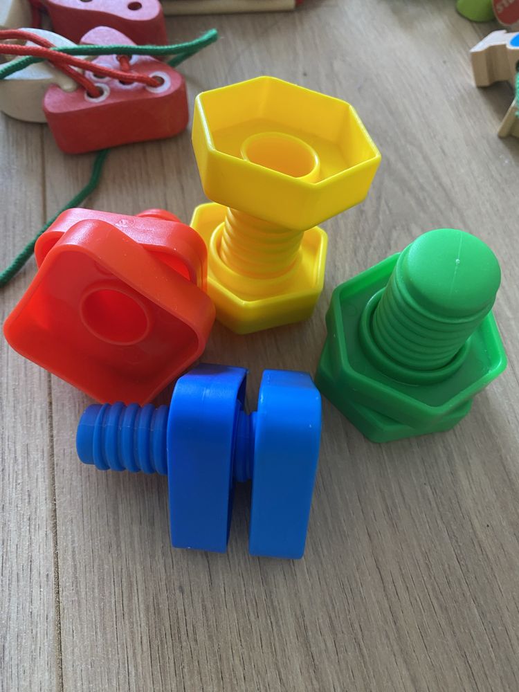 развивающие  игрушки.